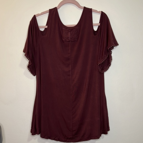 Red shirt with cut outs - Picture 2 of 6